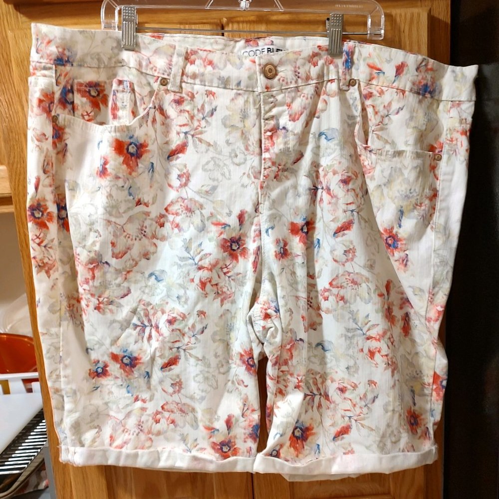 Code Bleu Shorts-24W